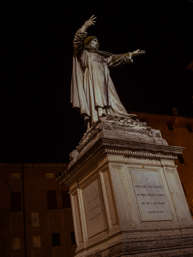 Girolamo Savonarola Statue