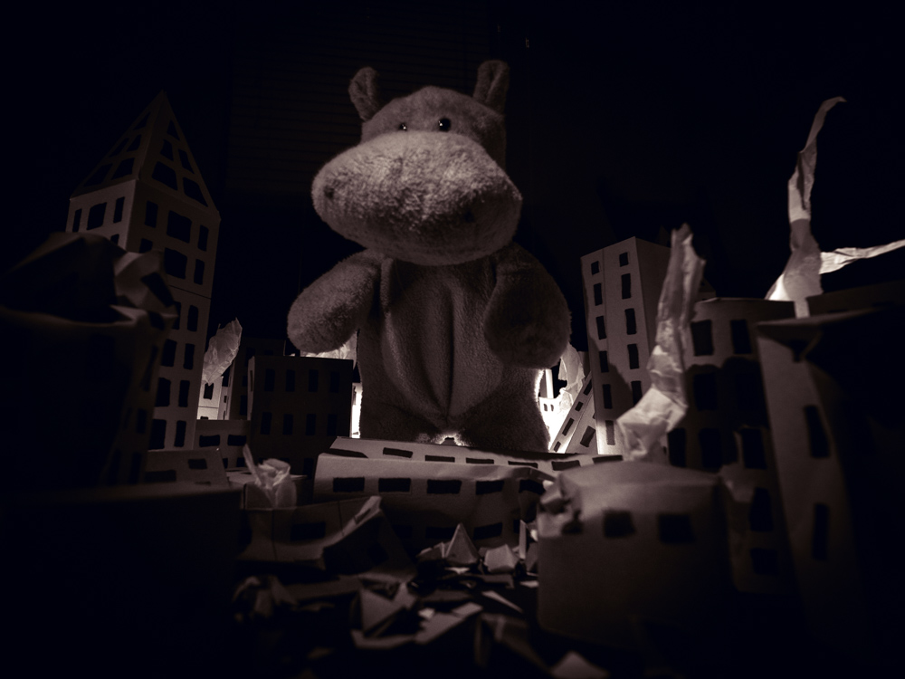 Tiny Hippo Sets Fire to the City