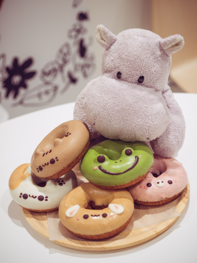 Tiny Hippo Eats Frog Doughnut